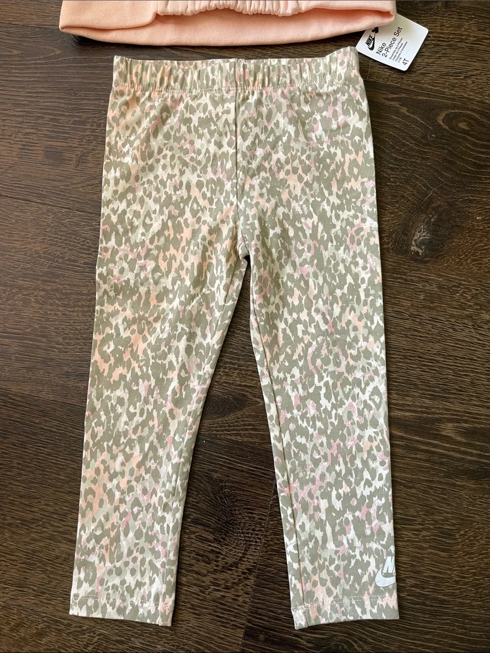 Nike Girls Echo Pink Pullover with Pink and Tan Leopard Print Leggings size 4T - Picture 3 of 8